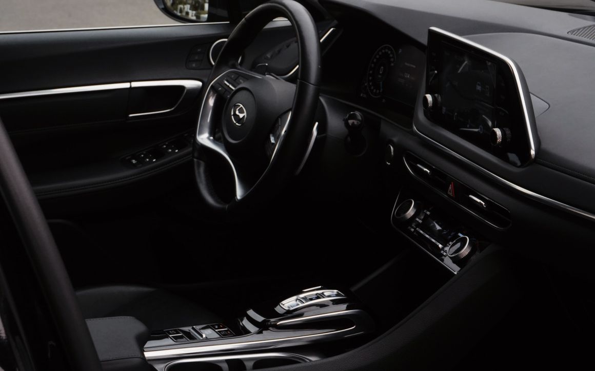 Hyundai Sonata - image 7