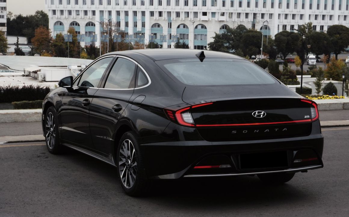 Hyundai Sonata - image 4