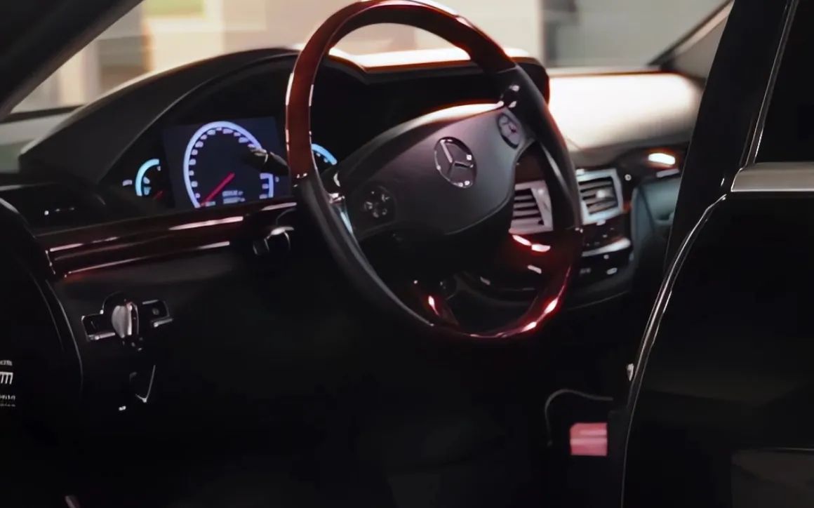 Mercedes S600 - image 3