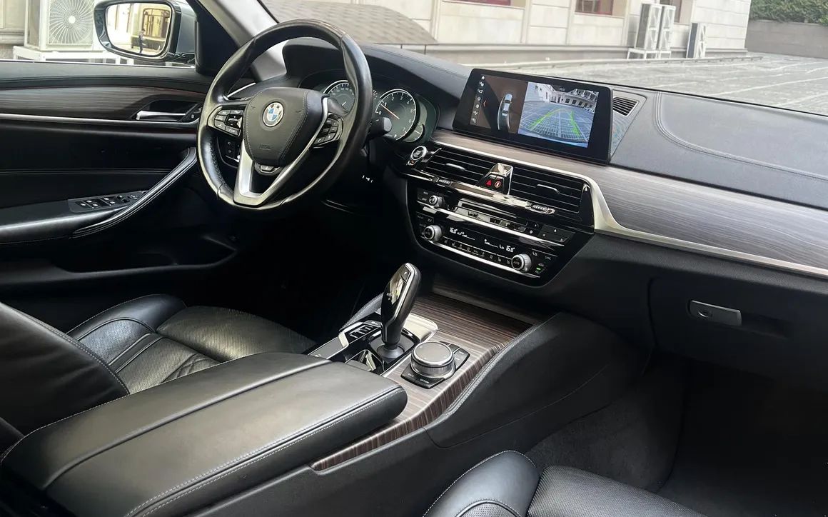 BMW 530I - image 8