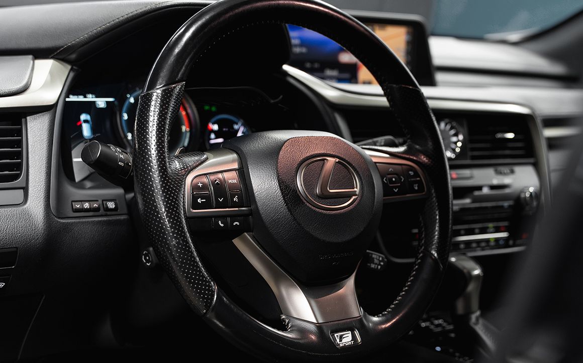 Lexus RX200t - image 7