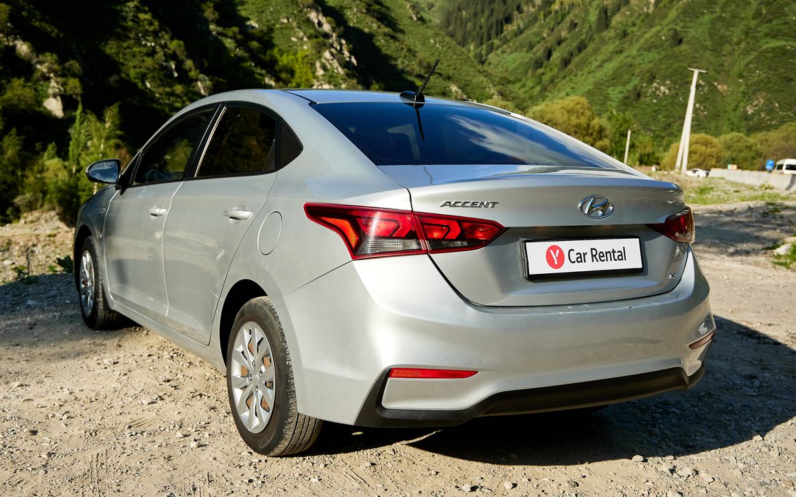 Hyundai Accent - image 5