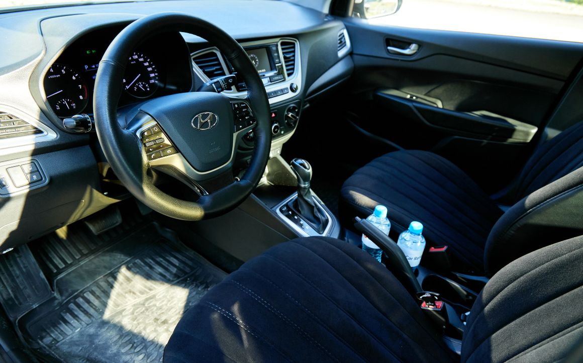 Hyundai Accent - image 11