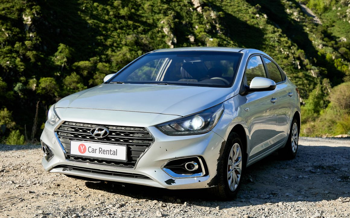Hyundai Accent - image 1