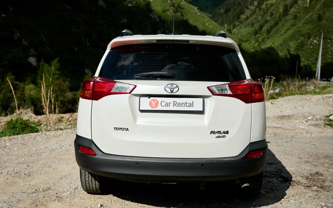 Toyota RAF4 - image 8