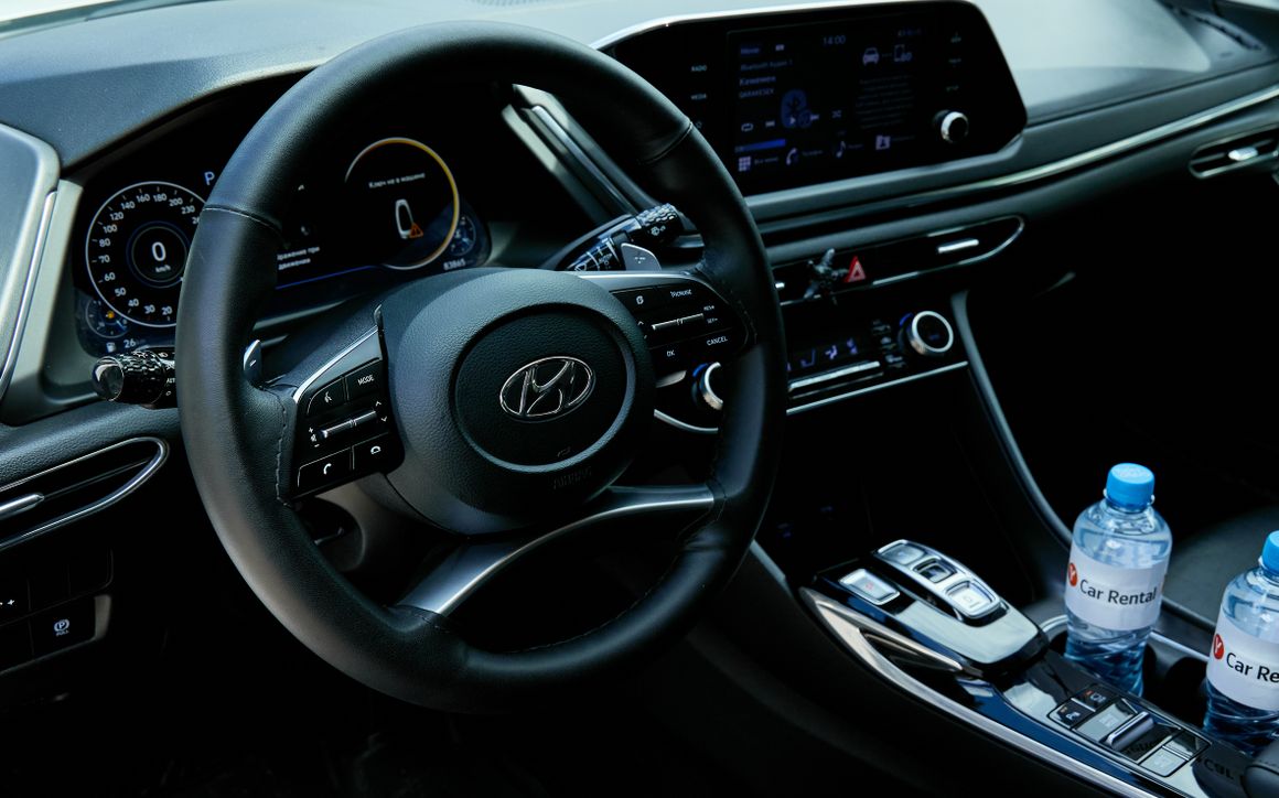 Hyundai Sonata - image 15