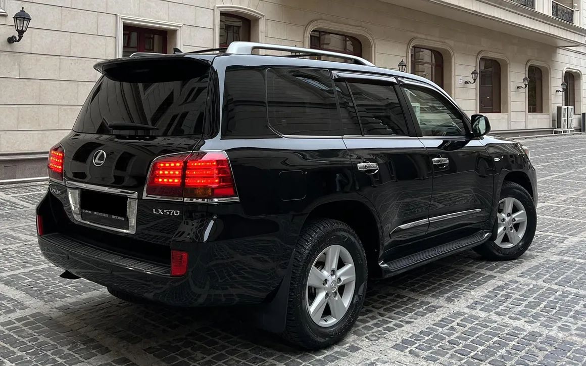 LEXUS LX 570 - image 6