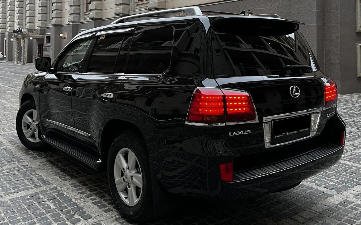 LEXUS LX 570 - image 4