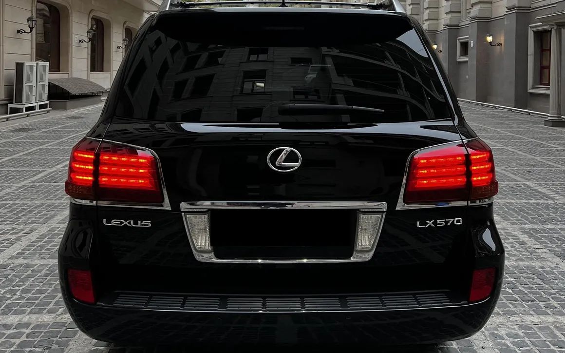 LEXUS LX 570 - image 5