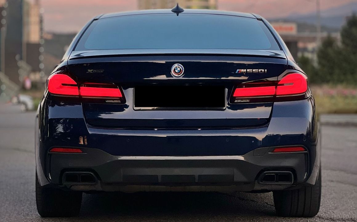 BMW 550I - image 5