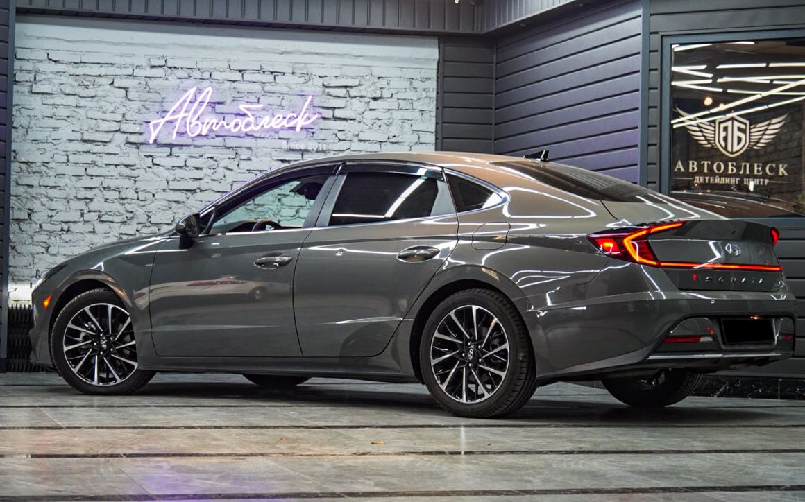 Hyundai Sonata - image 3