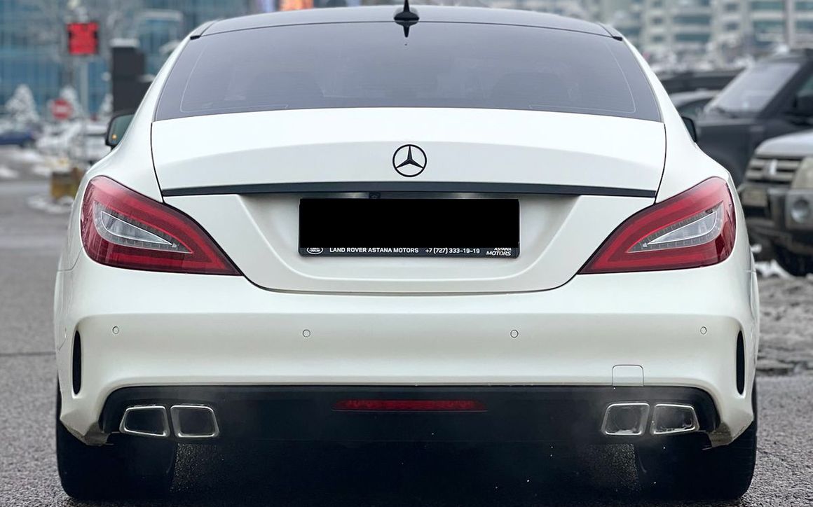 MERCEDES BENZ CLS 63 AMG - image 5