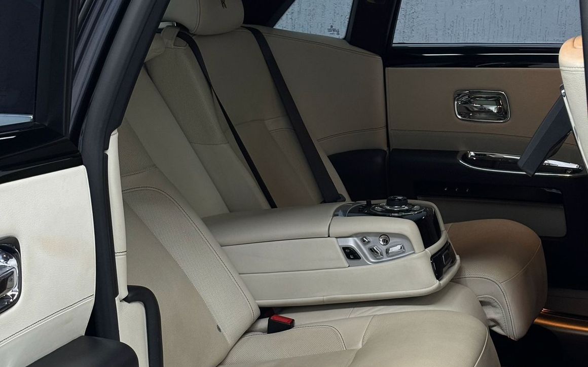 Rolls Royce Ghost - image 6