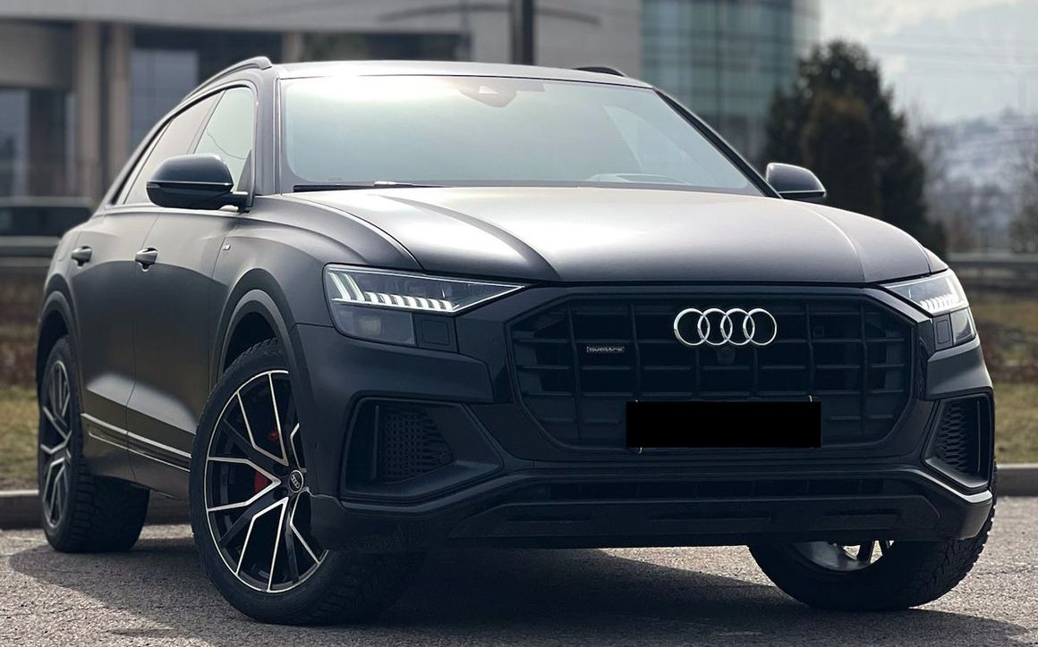 AUDI Q8 S-Line - image 3