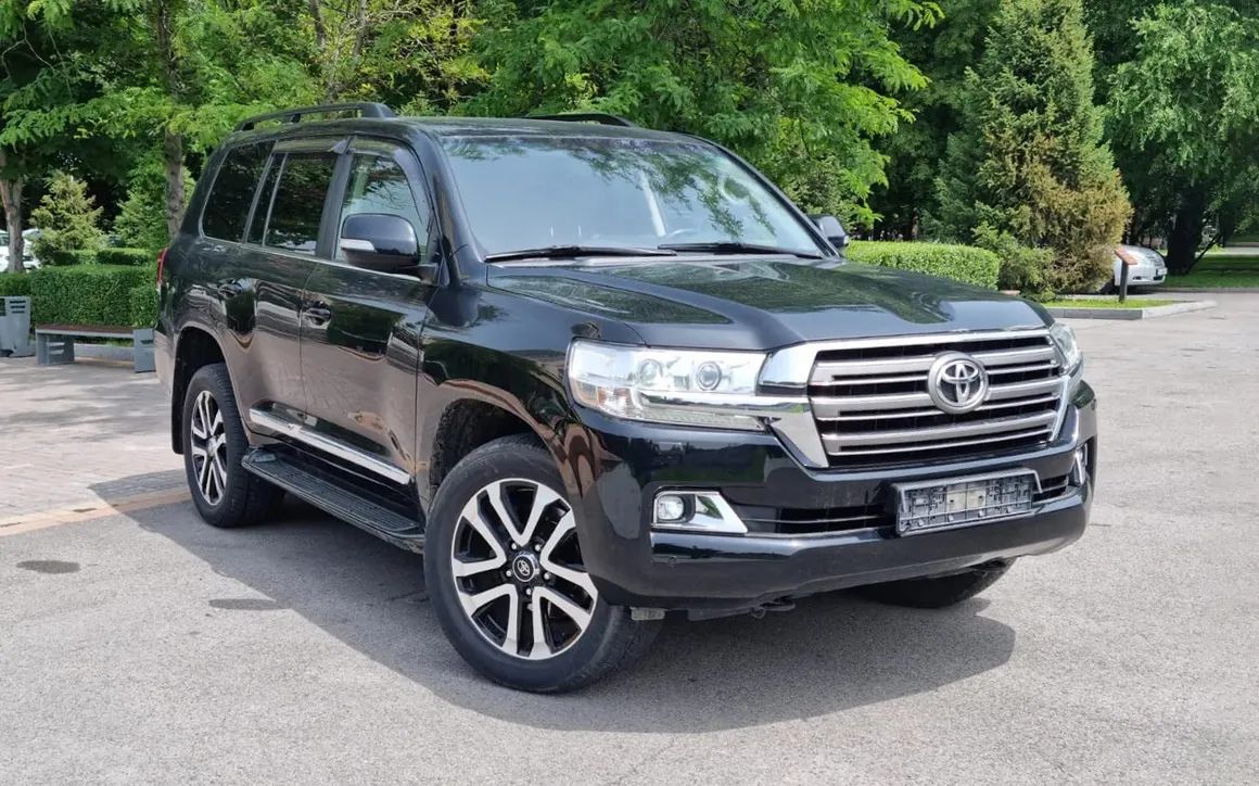 Toyota LC 200 - image 1