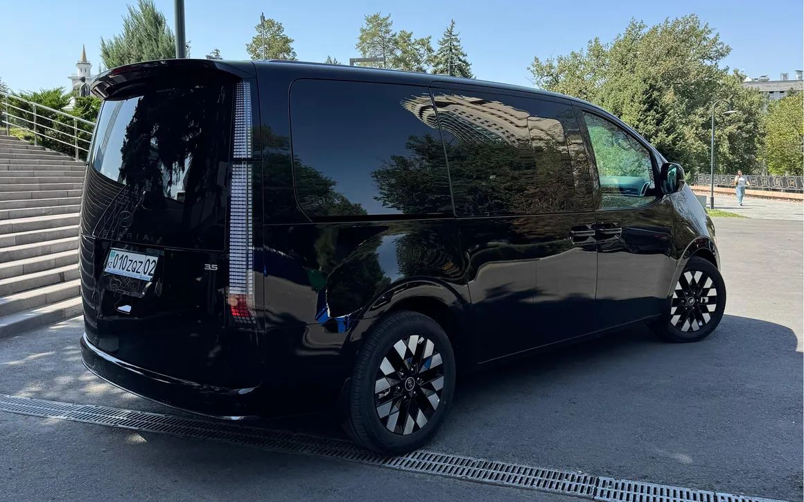 Hyundai Staria - image 3