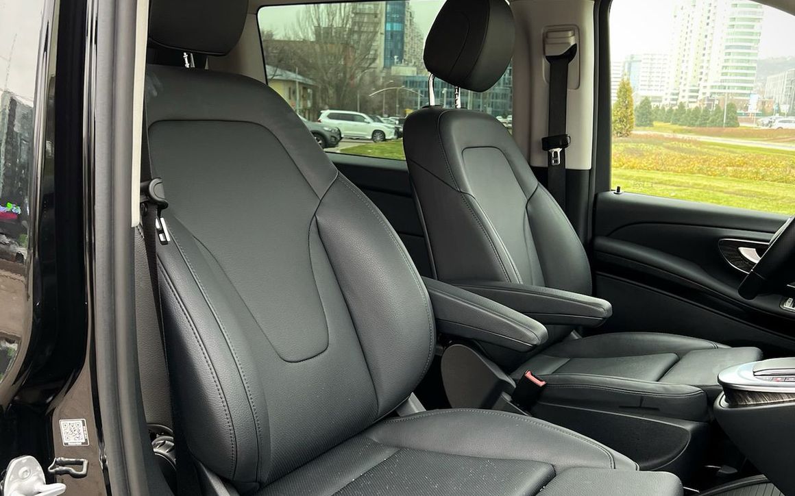 MERCEDES BENZ V 300D - image 10
