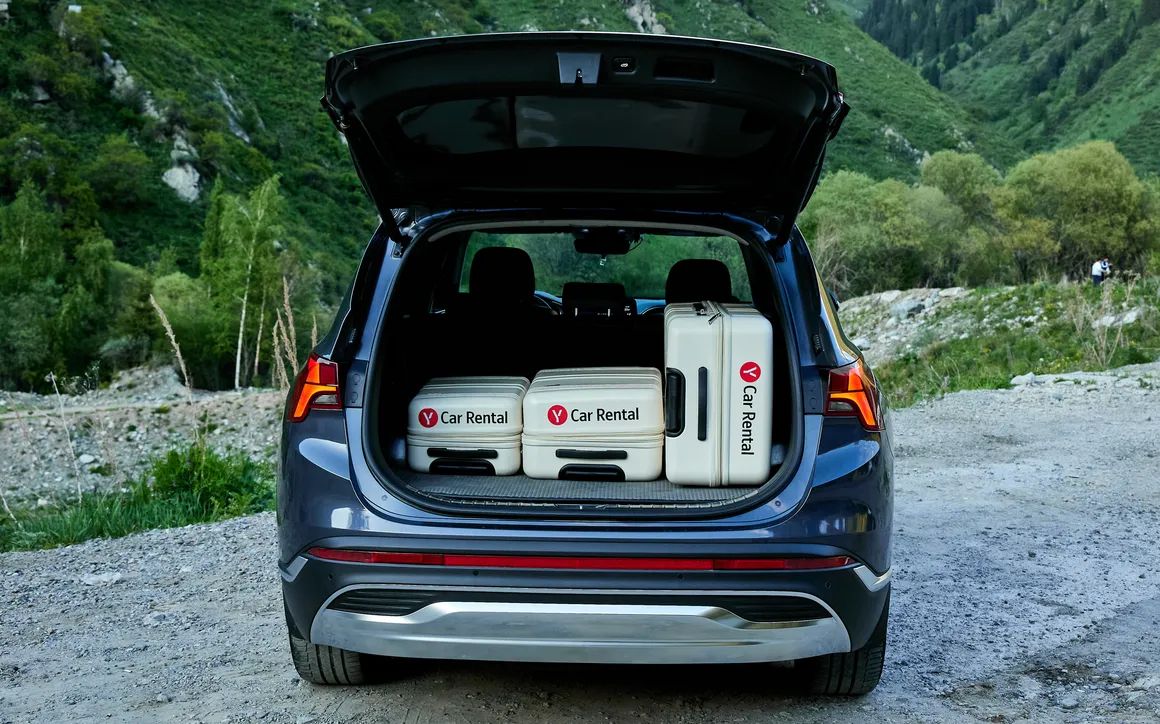 Hyundai Santa Fe - image 8