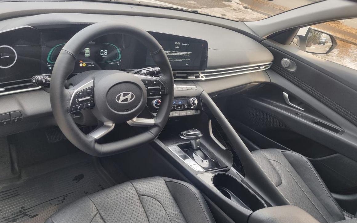 Hyundai Elantra - image 5
