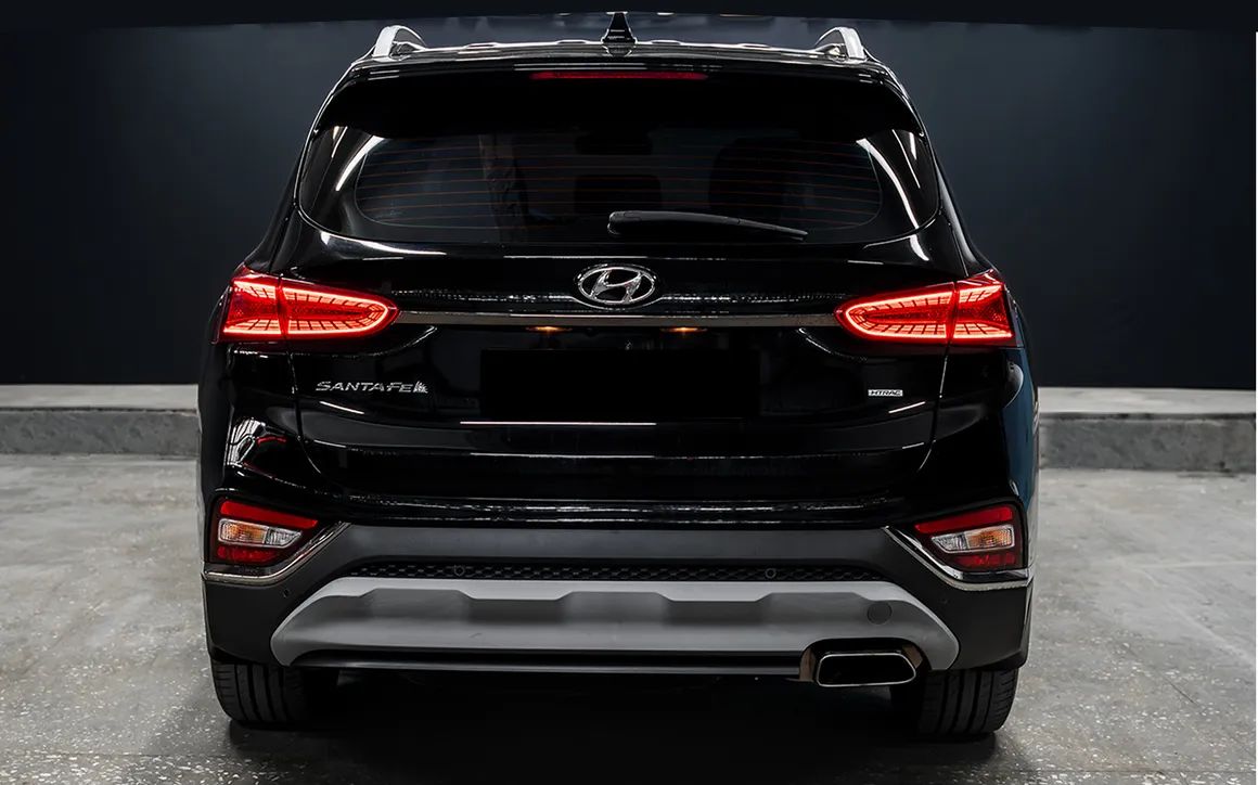 Hyundai Santa Fe - image 3