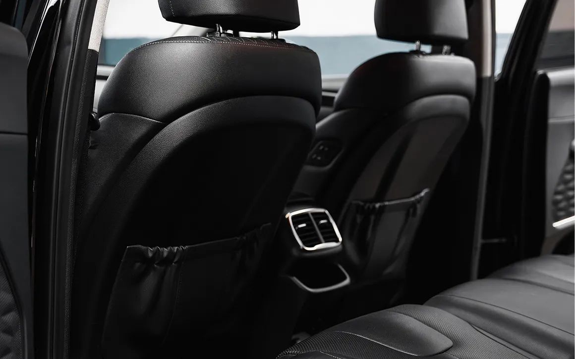 Hyundai Santa Fe - image 7