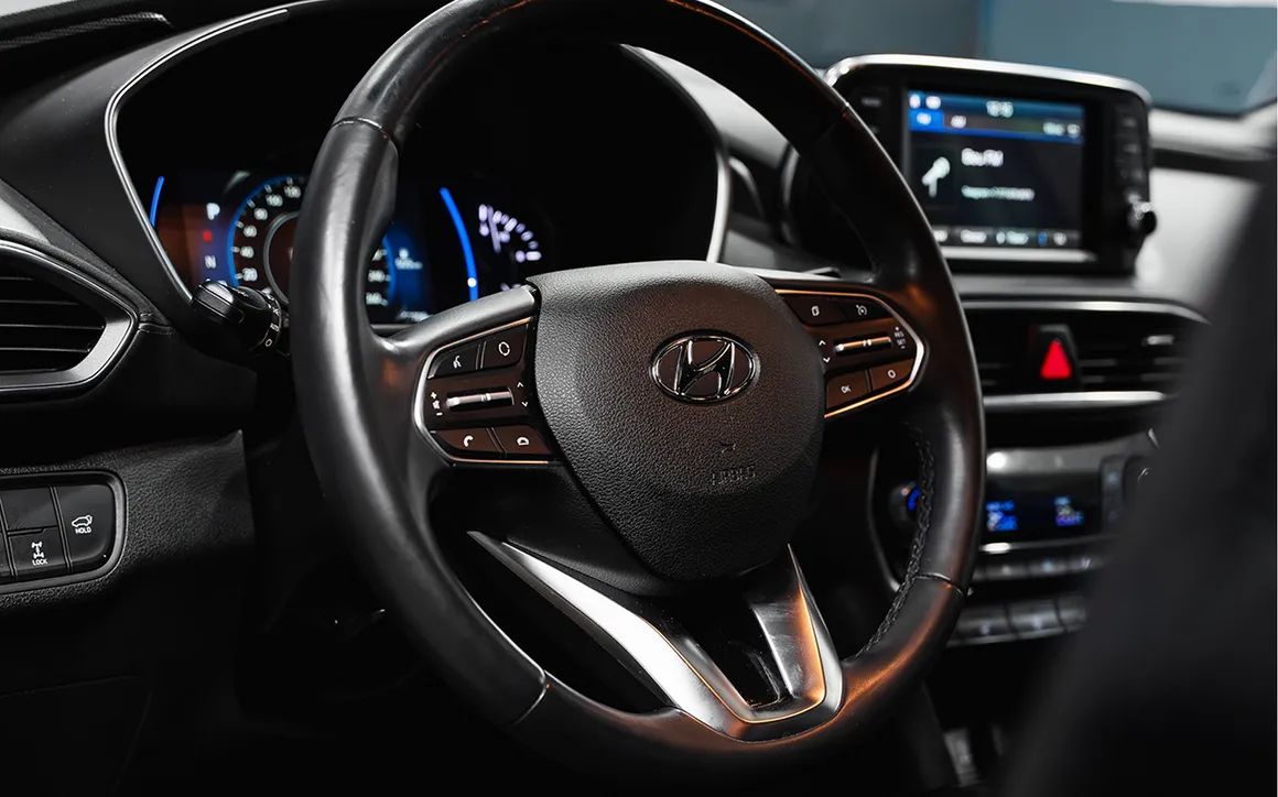 Hyundai Santa Fe - image 12