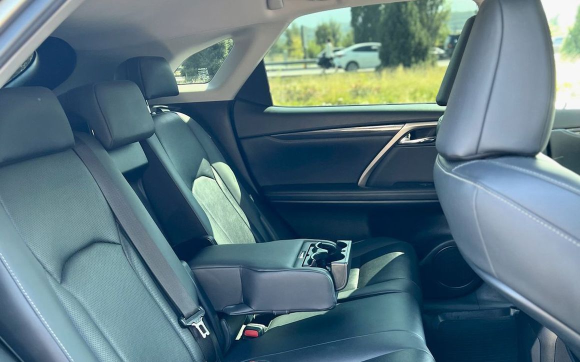 LEXUS RX300 - image 10