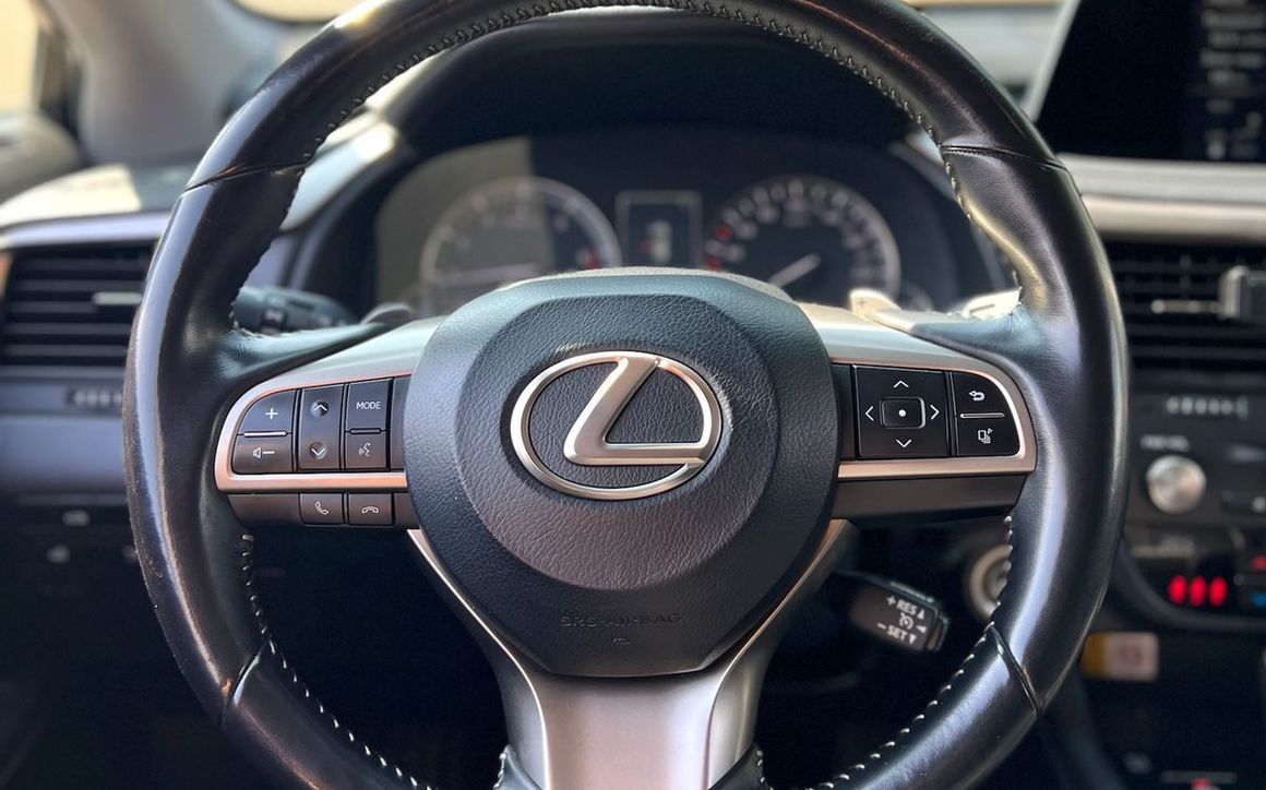 LEXUS RX300 - image 9