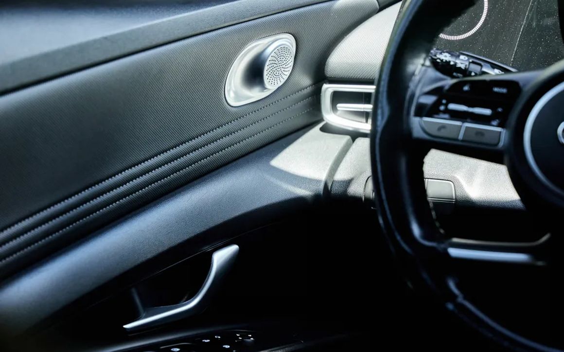 HYUNDAI ELANTRA - image 18