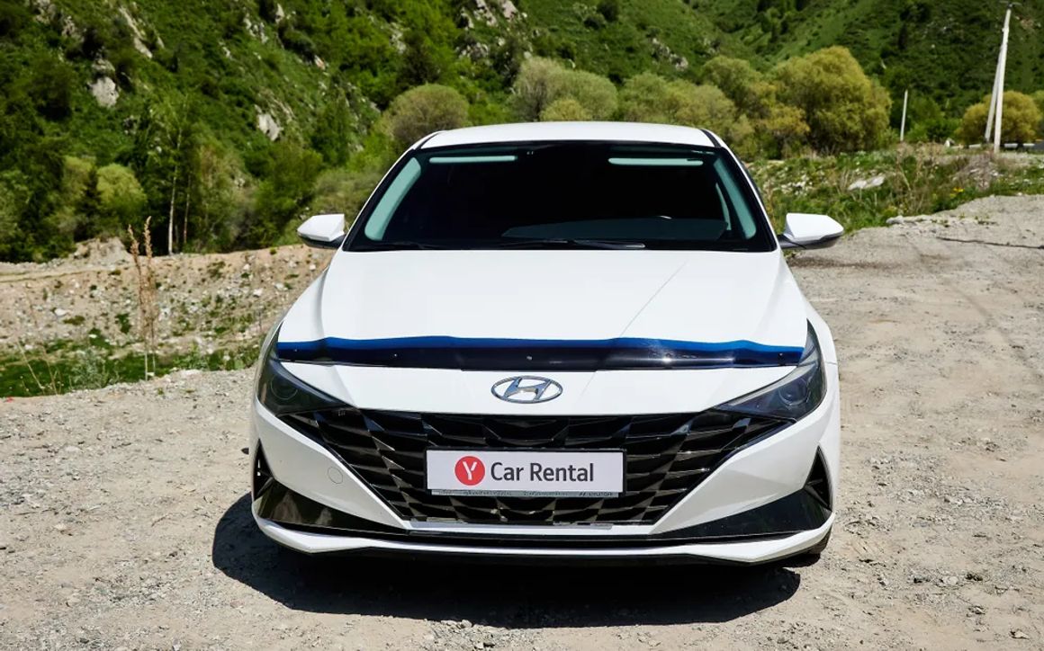 HYUNDAI ELANTRA - image 2