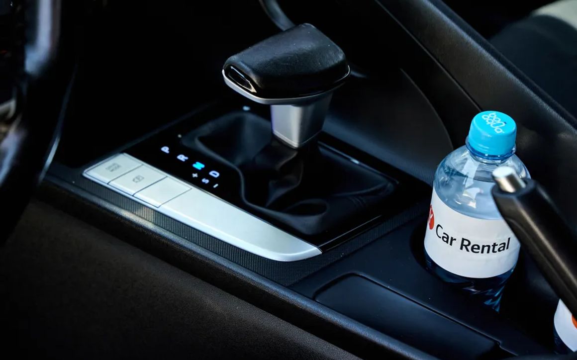 HYUNDAI ELANTRA - image 22