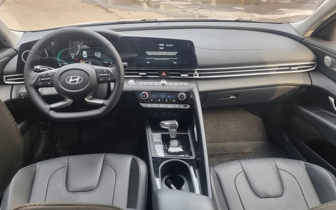 Hyundai Elantra - image 6