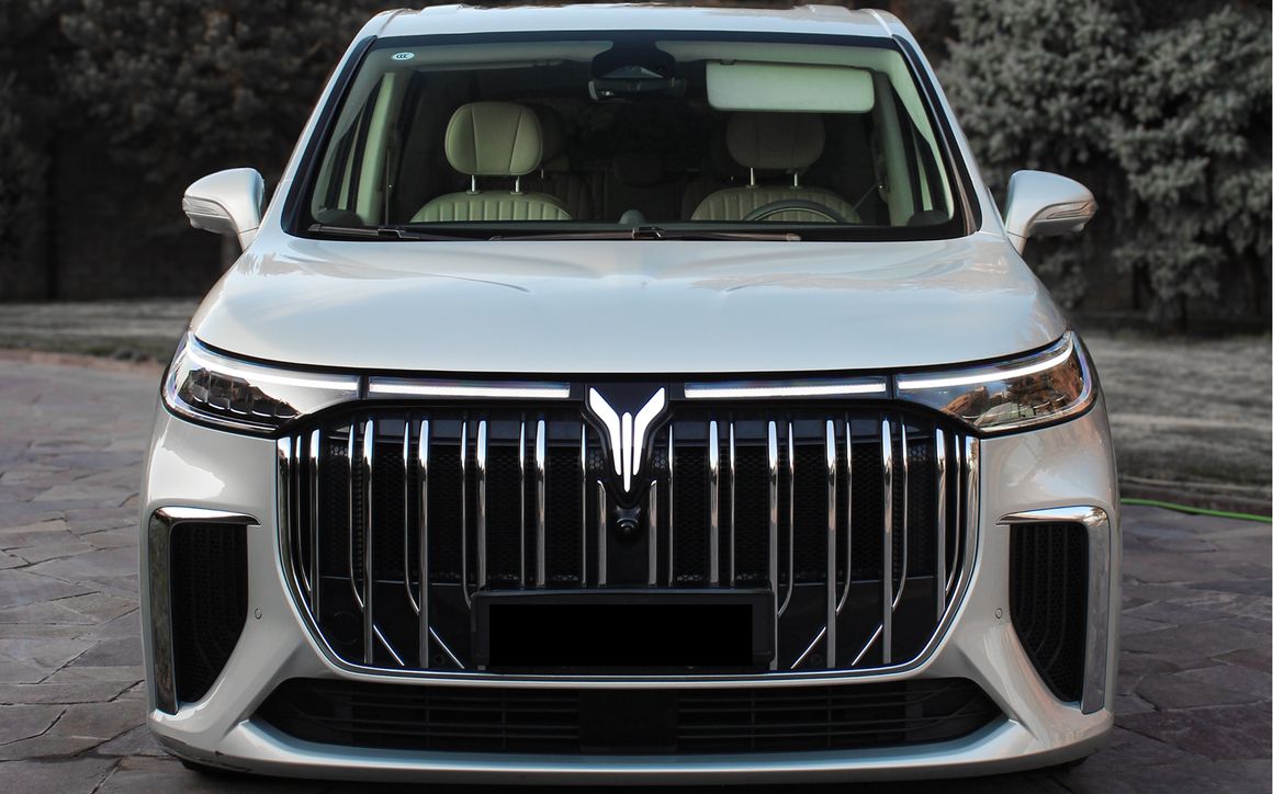 Voyah Dream - image 2