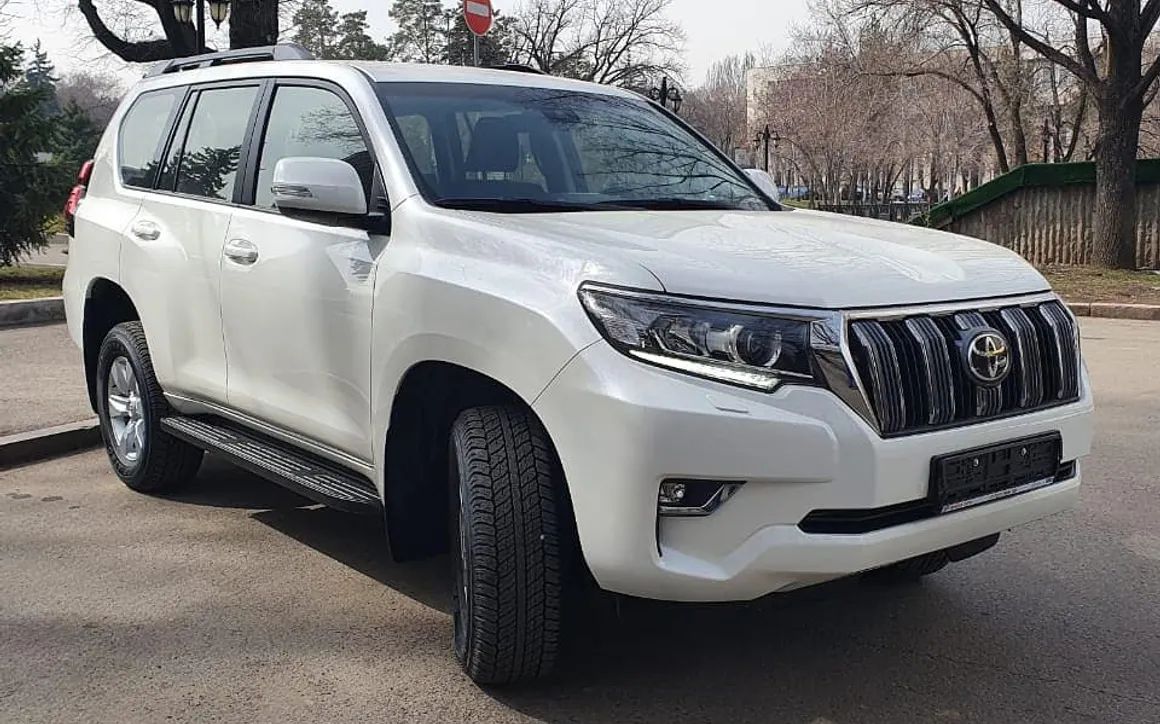 Toyota Land Cruiser Prado - image 1