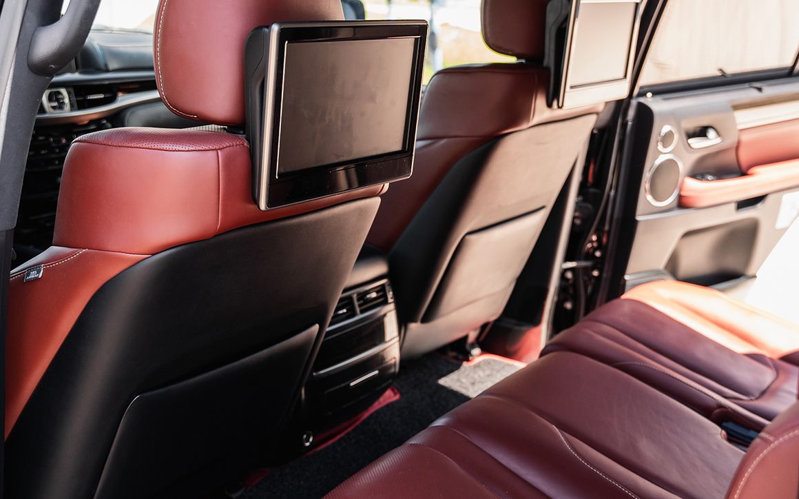 Lexus LX 570 - image 7