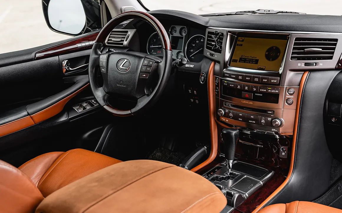 Lexus LX 570 - image 5