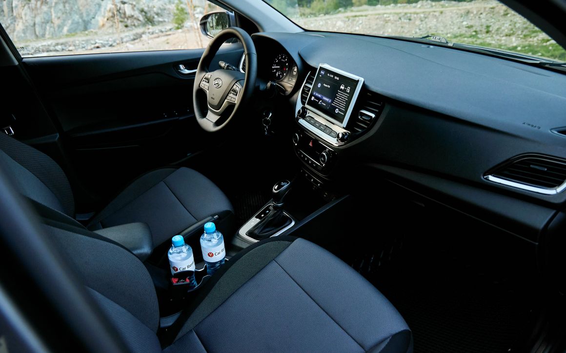 Hyundai Accent - image 10