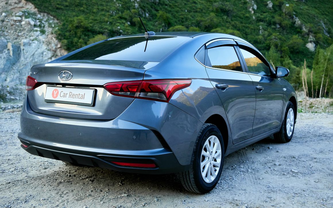 Hyundai Accent - image 7