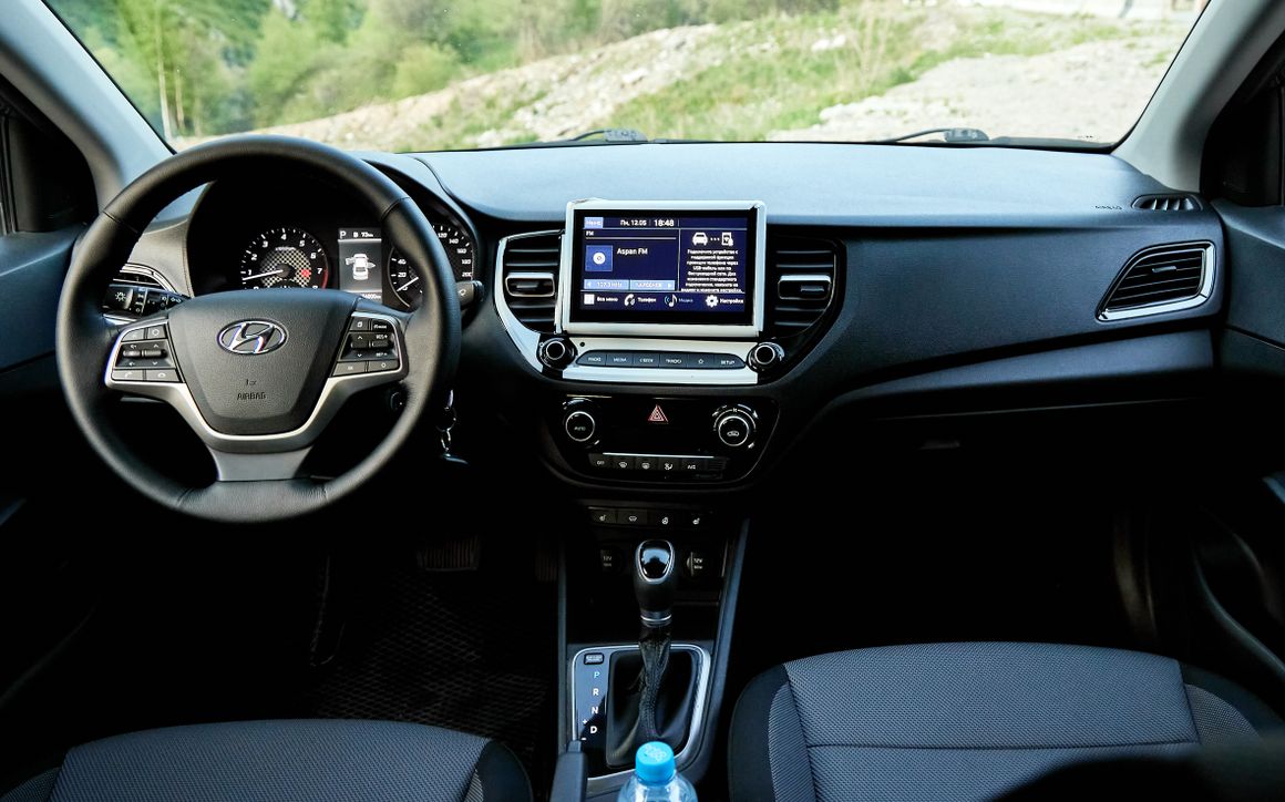 Hyundai Accent - image 15