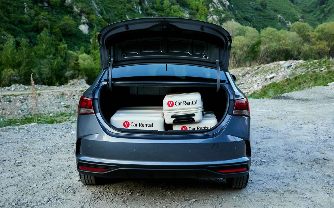 Hyundai Accent - image 8