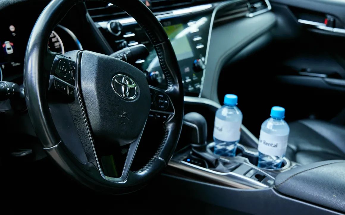 Toyota Camry - image 13