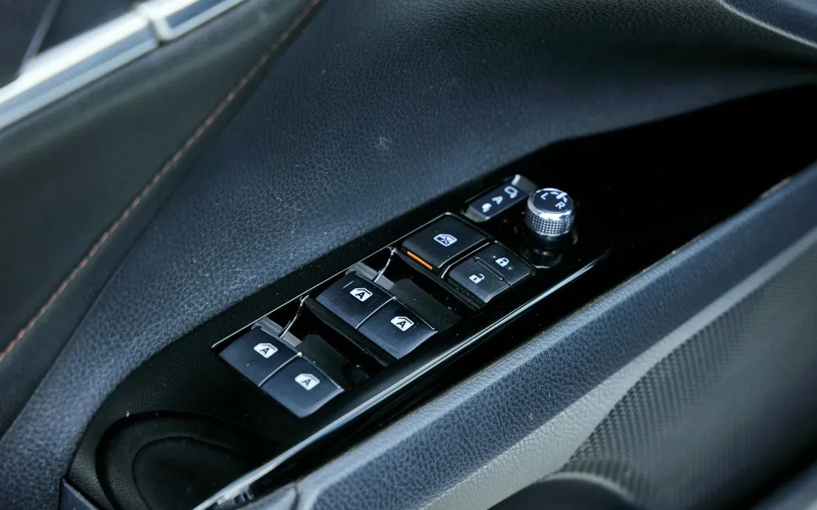 Toyota Camry - image 21