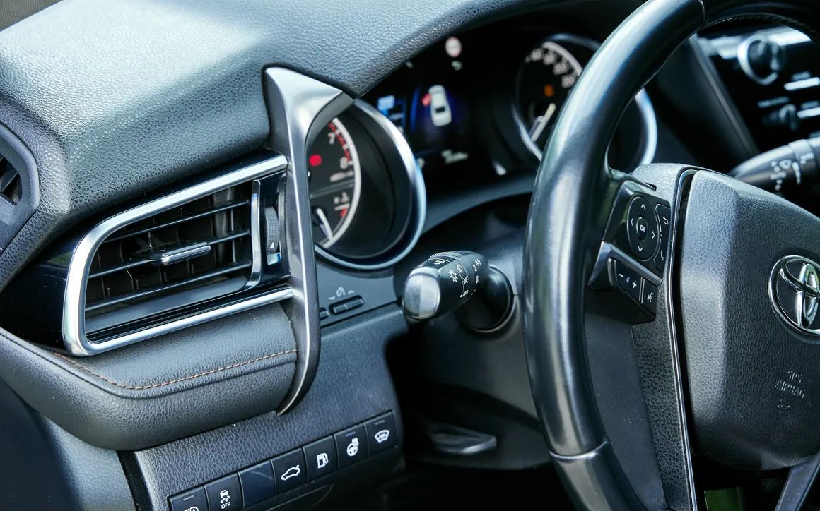 Toyota Camry - image 19