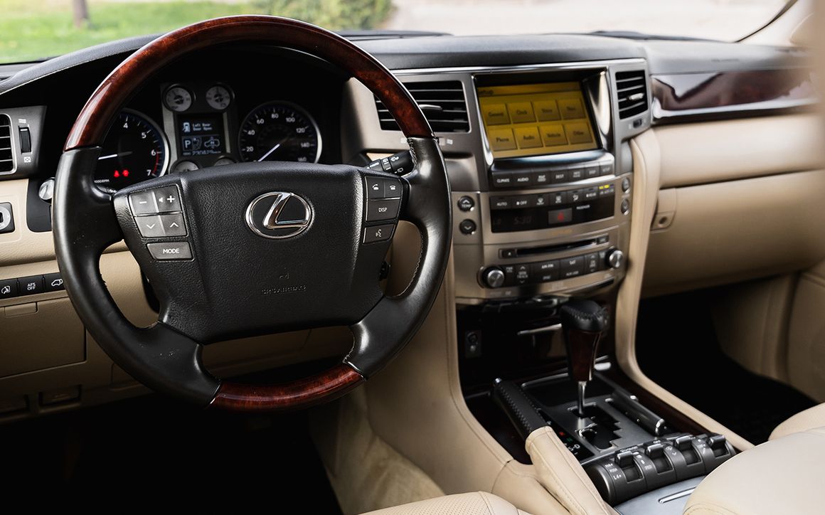 Lexus LX 570 - image 5