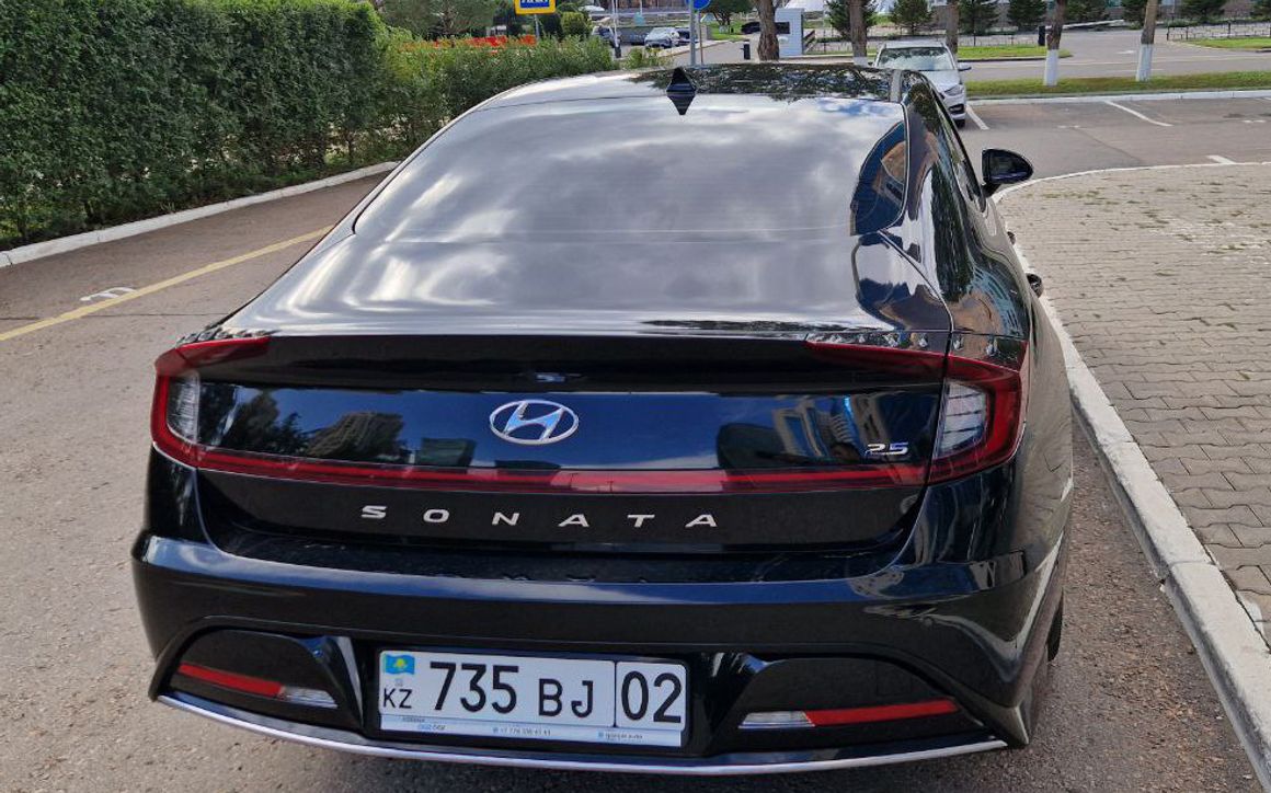 HYUNDAI SONATA - image 5
