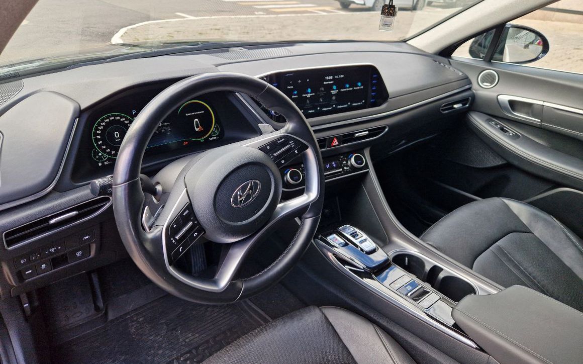 HYUNDAI SONATA - image 6