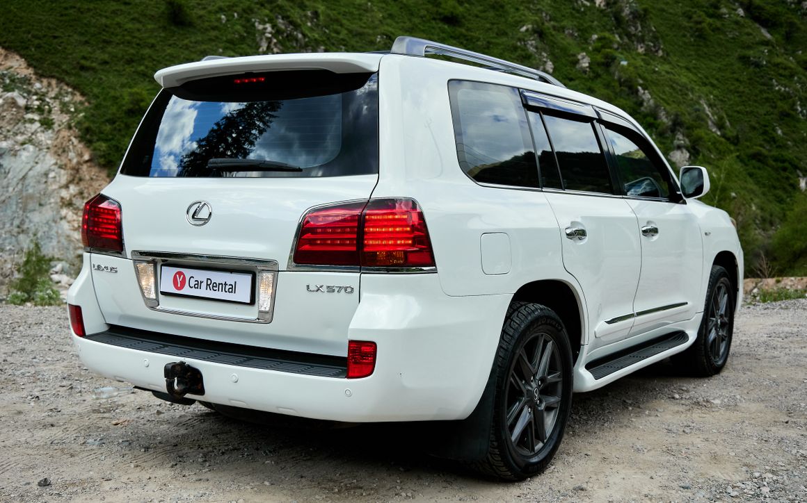 Lexus LX570 - image 5