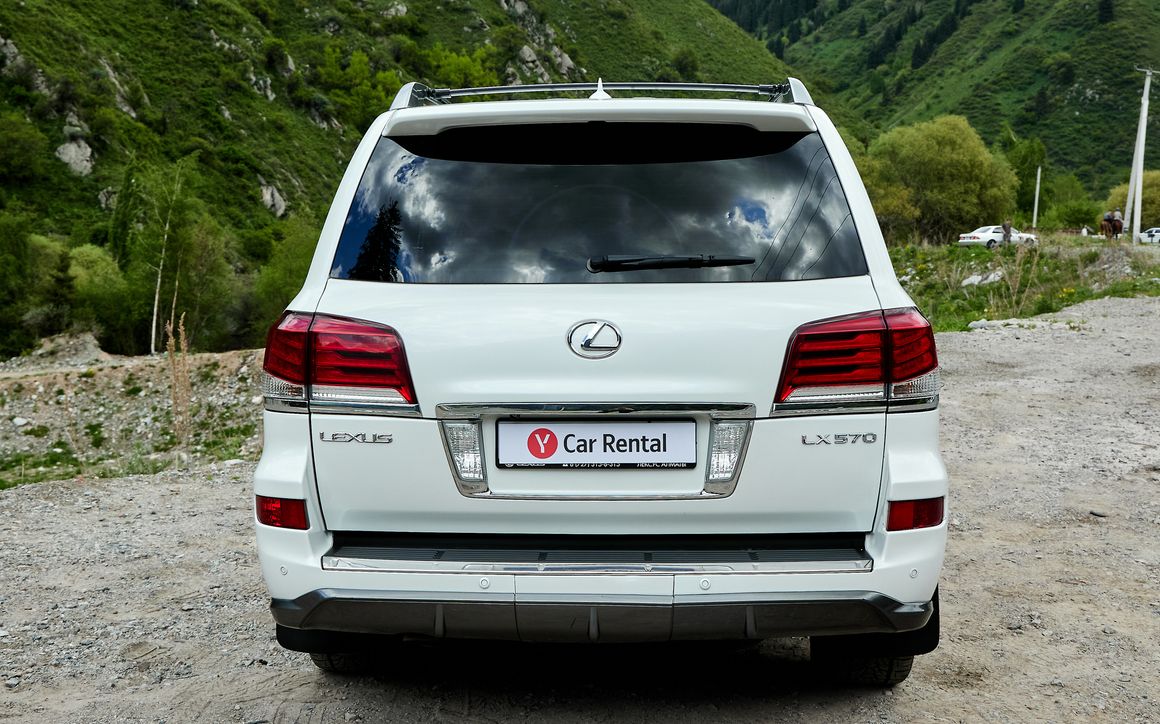 Lexus LX570 - image 6
