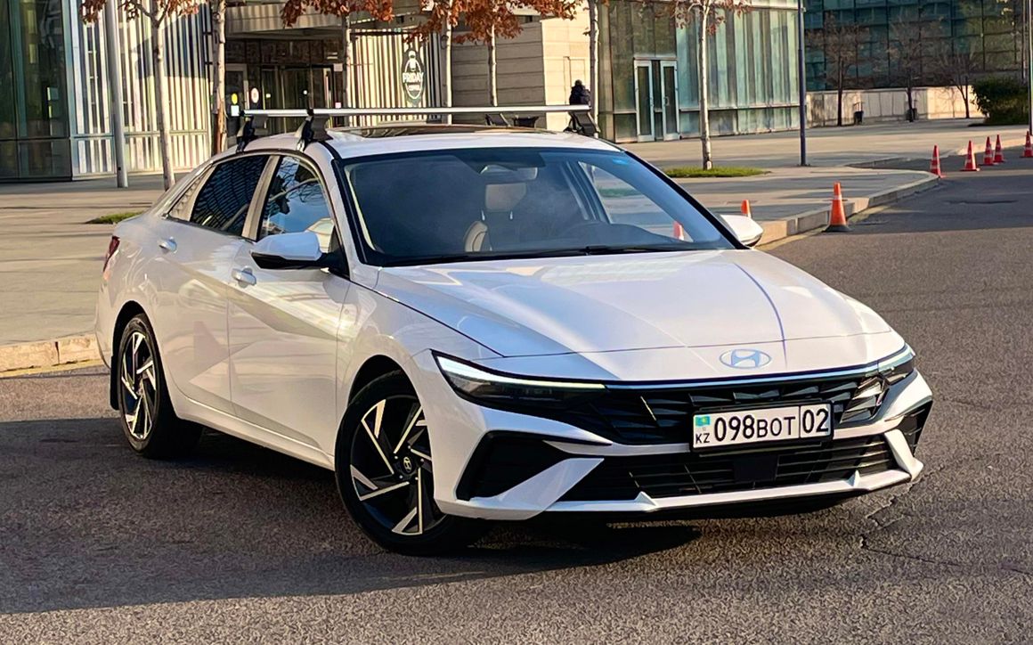 Hyundai Elantra - image 3